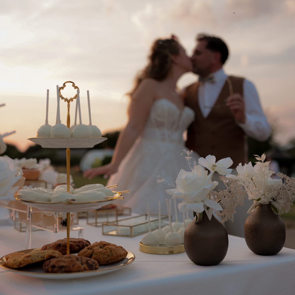 VT_Hochzeiten_und_Events_Annelie._fotografiert_Brautpaar_Aida&Edin_Sweettable