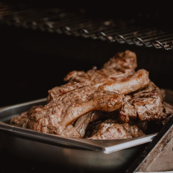 VT_Hochzeiten_und_Events_FliegerhuettebyFloGourmet_CharismaEventGmbH_Buffett_Grillfleisch