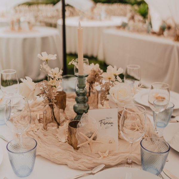 VT_Hochzeiten_und_Events_FliegerhuettebyFloGourmet_CharismaEventGmbH_LaWiestBelle